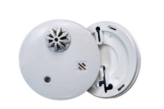 Wireless Smoke Detector showing mounting base as seperate from sensor itself